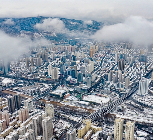 色彩绘风景丨雪落西宁