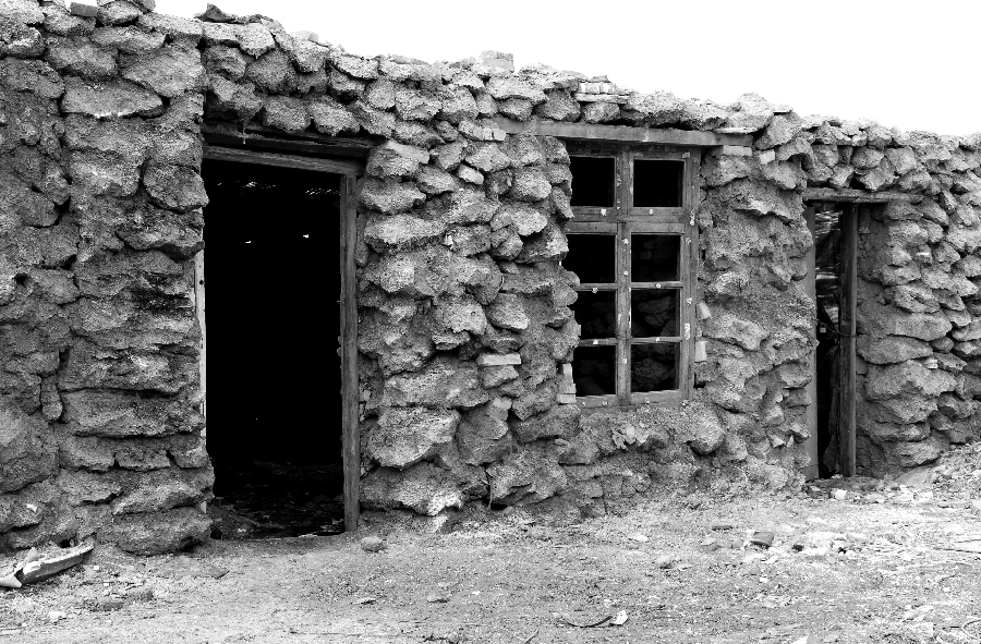 早期盐湖工人自己建造、居住的盐块房工人居住盐块房