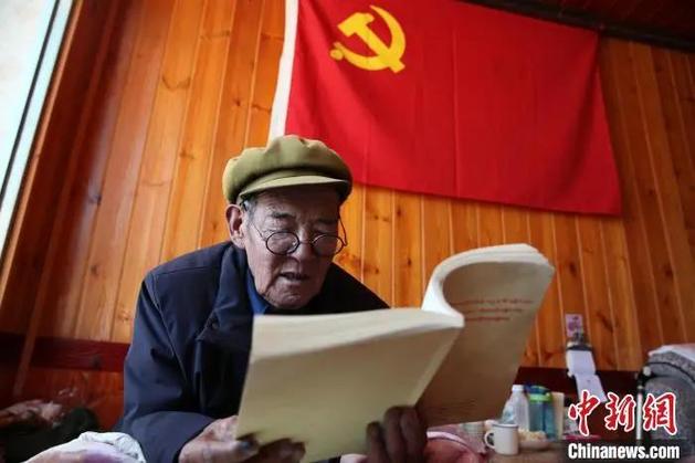 84岁藏族牧民加保：奋斗的人生值得回味