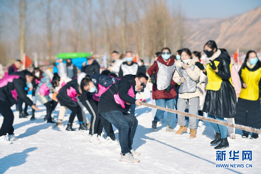 “同圆冬奥之梦 共赴冰雪之约” 西宁市省垣新闻界冰雪趣味运动会举行