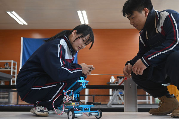 上海援青助力提升教育水平